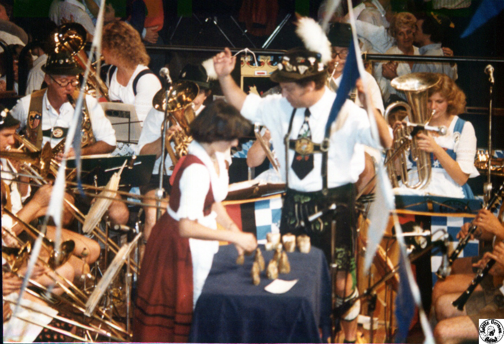 1981 10 10 29 Oktoberfest @ Civic Center.jpg